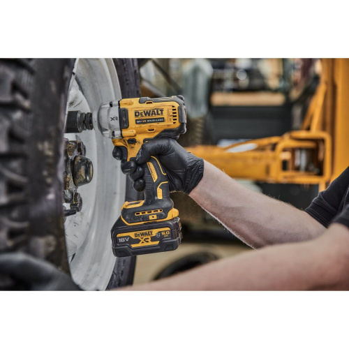 Аккумуляторный гайковерт DEWALT DCF892N, 18 В, 1084 Нм, 3250 уд/мин, без АКБ и ЗУ