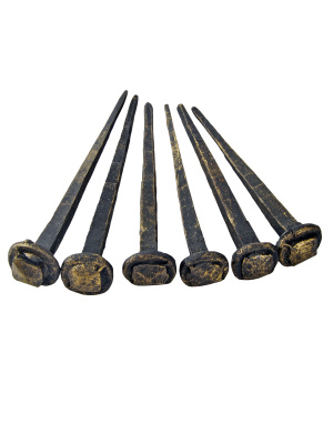 Гвоздь кованный с круглой шляпкой