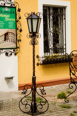 Светильник декоративный металлокованный